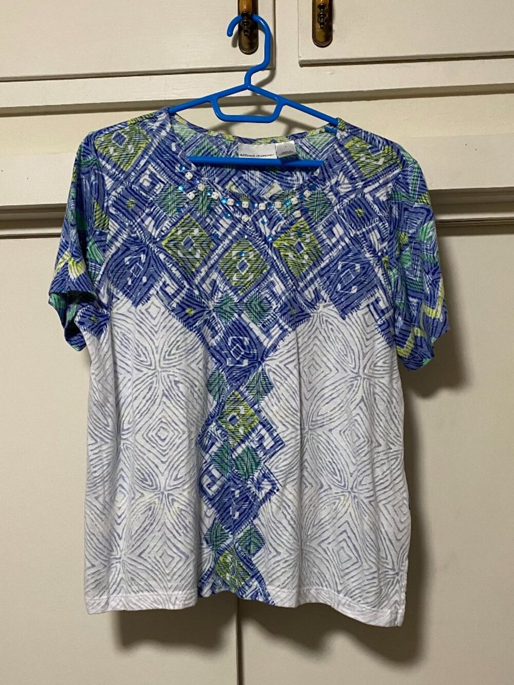 **Alfred Dunner, short sleeve, blue & white abstract design tunic, size L